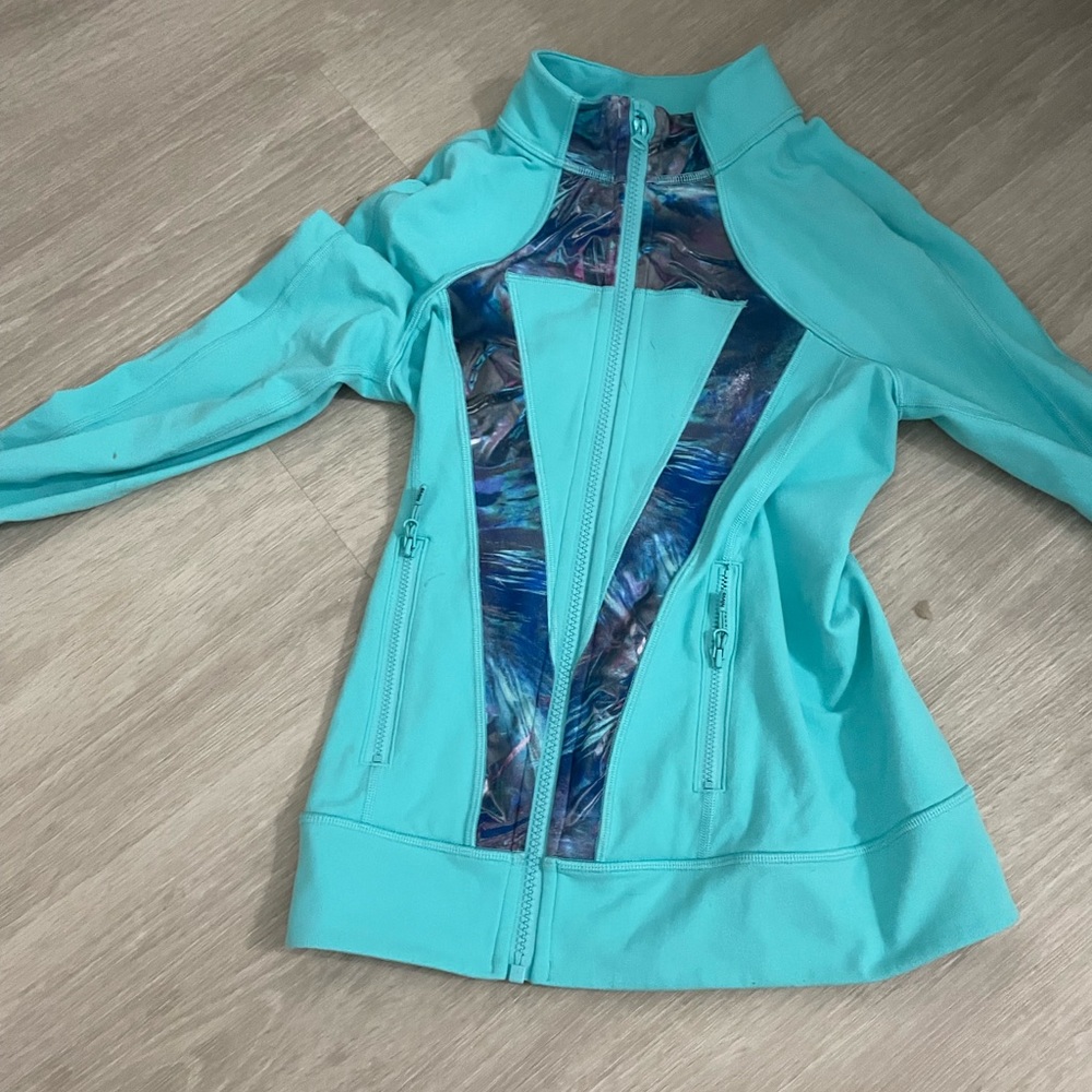 Ivivva blue jacket great condition girls size 10